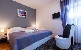 Apartment Near Old Town